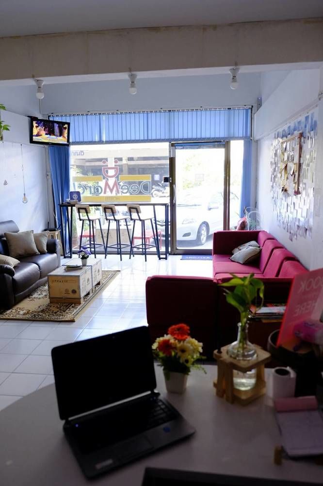Dee Marc Hostel Τσιάνγκ Μάι Εξωτερικό φωτογραφία