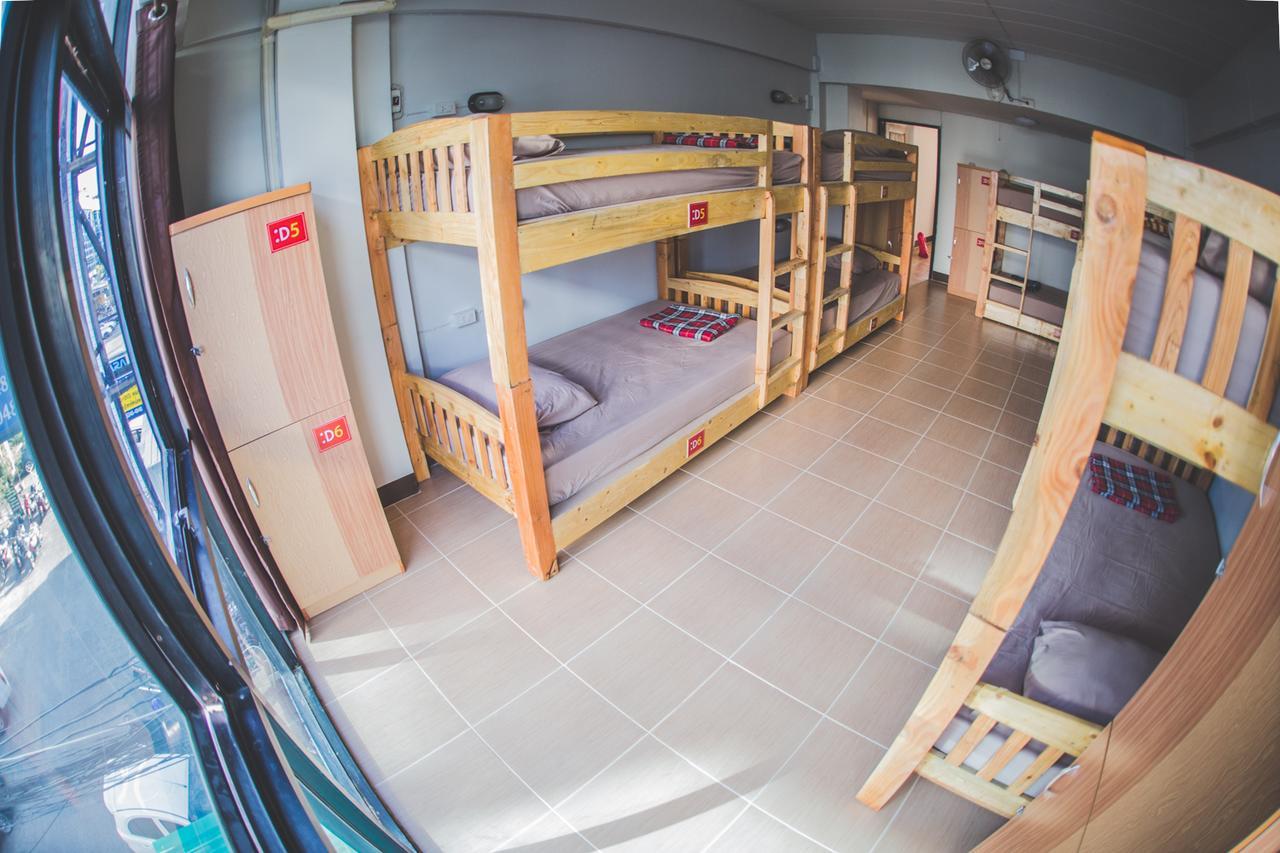 Dee Marc Hostel Τσιάνγκ Μάι Εξωτερικό φωτογραφία
